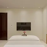 Kiwwihsy Hostel